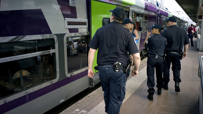 Ga đường sắt Lyon bị đe dọa đánh bom, Pháp sơ tán khẩn cấp